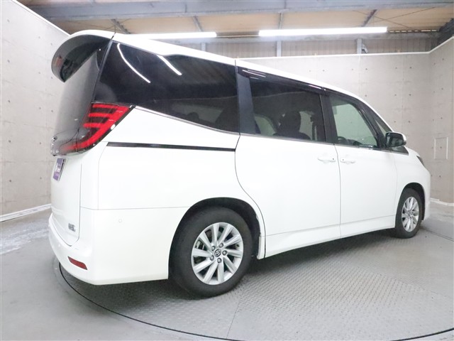 トヨタ ノアＨＶ Ｚ