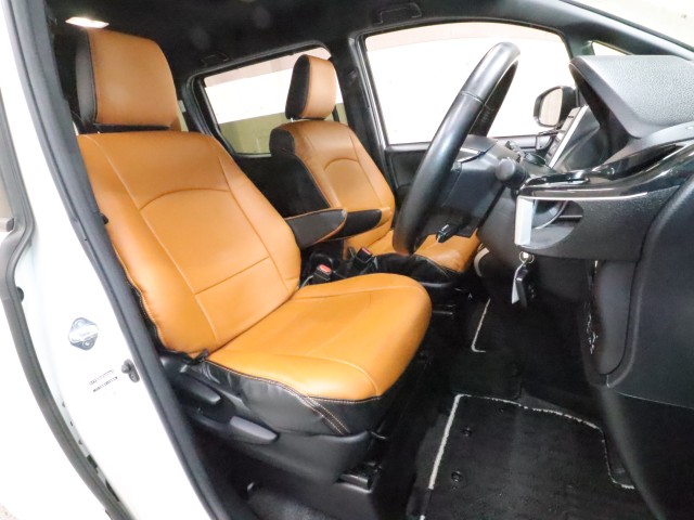 トヨタ ヴォクシー ＺＳ煌３