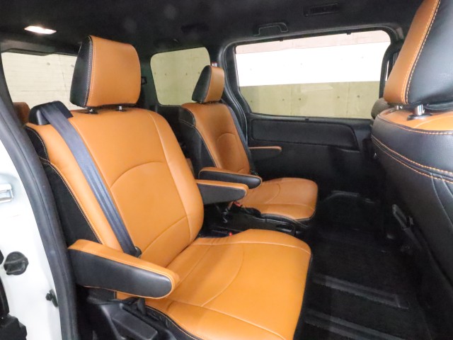 トヨタ ヴォクシー ＺＳ煌３