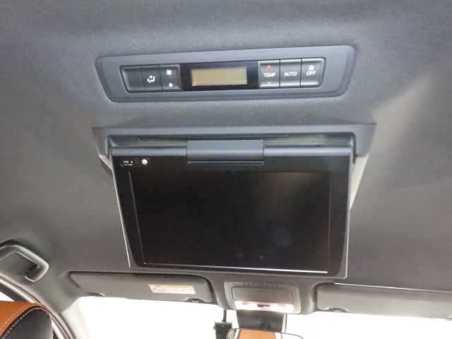 トヨタ ヴォクシー ＺＳ煌３