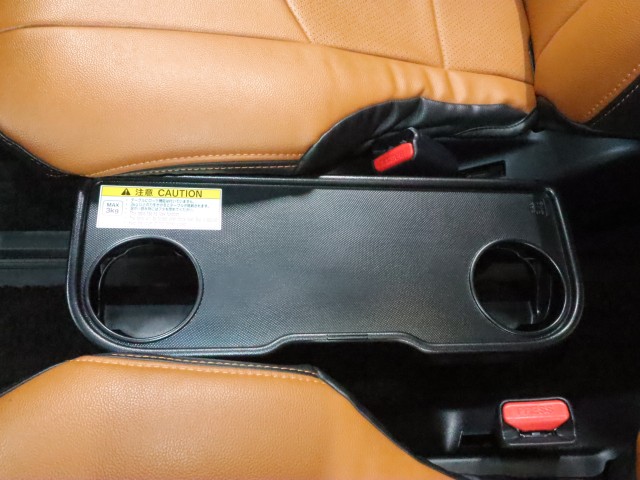 トヨタ ヴォクシー ＺＳ煌３