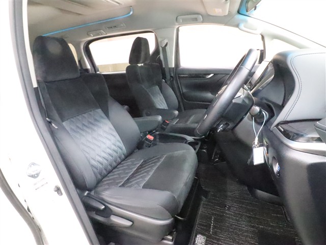 トヨタ アルファード Ｓ