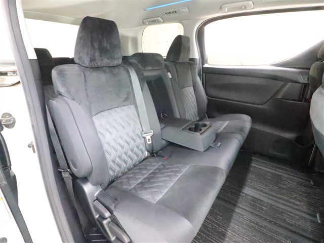 トヨタ アルファード Ｓ