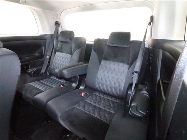 トヨタ アルファード Ｓ