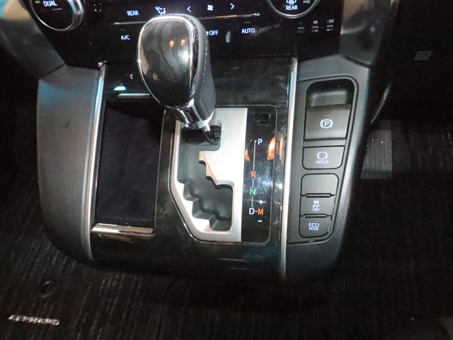 トヨタ アルファード Ｓ