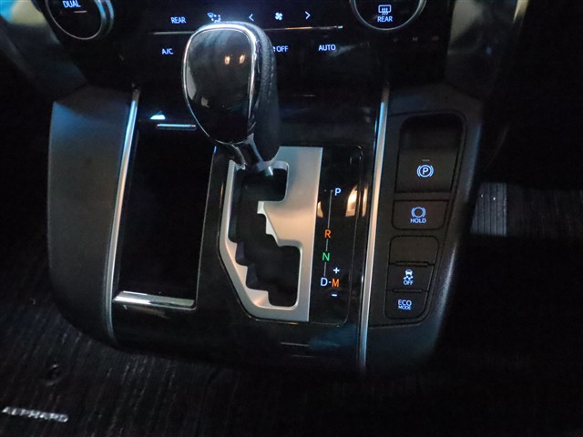 トヨタ アルファード Ｓ