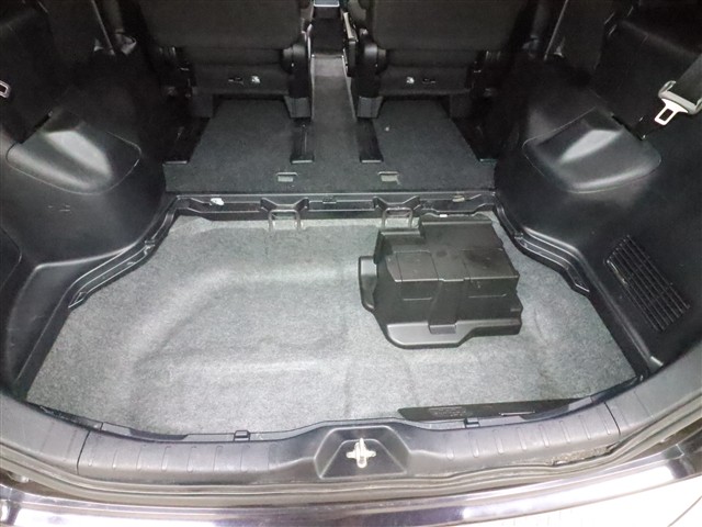 トヨタ エスクァイアＨＶ Ｘｉ