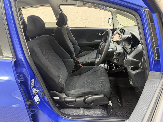 ホンダ フィット １３Ｇ　１０ｔｈアニバーサリー