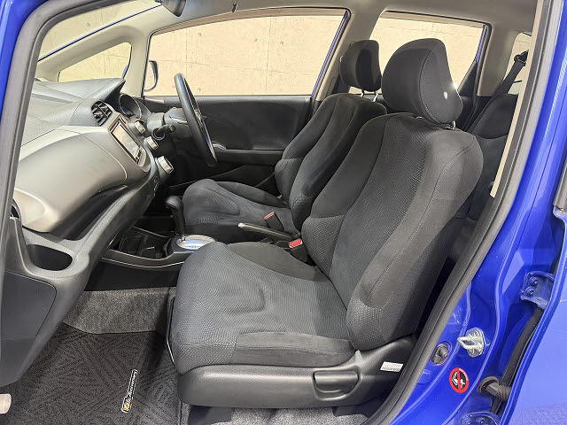 ホンダ フィット １３Ｇ　１０ｔｈアニバーサリー