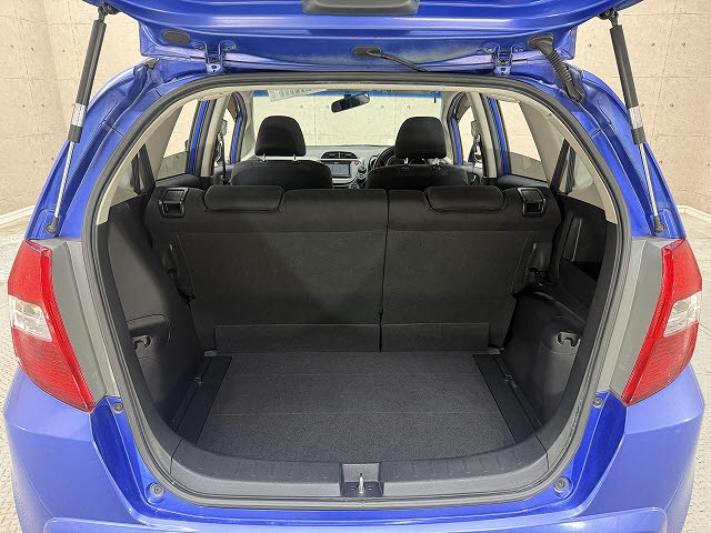 ホンダ フィット １３Ｇ　１０ｔｈアニバーサリー