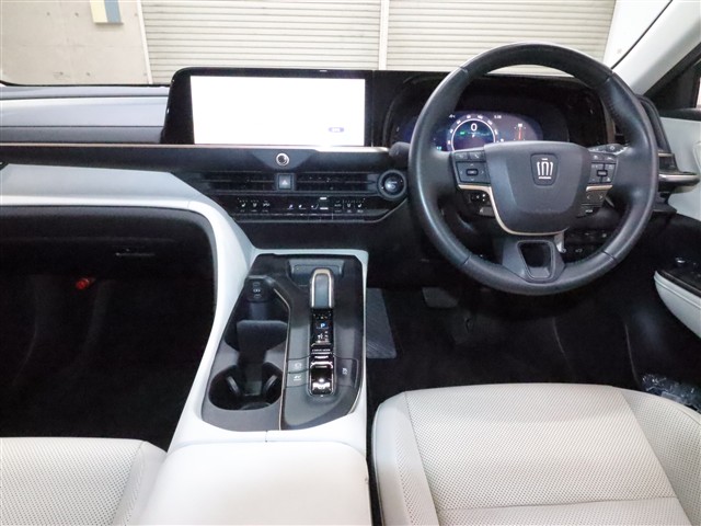 トヨタ ｸﾗｳﾝ ｸﾛｽｵｰﾊﾞｰ Ｇアドバンスドレザーパッケージ