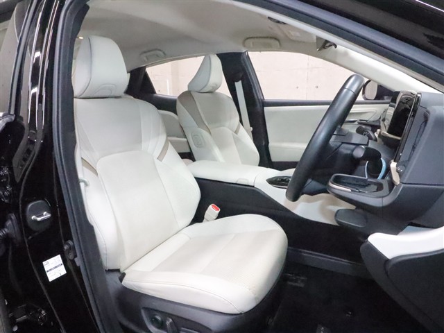 トヨタ ｸﾗｳﾝ ｸﾛｽｵｰﾊﾞｰ Ｇアドバンスドレザーパッケージ