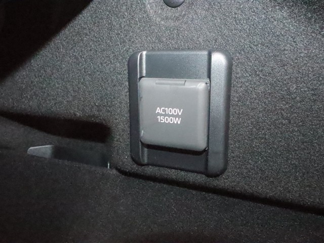 トヨタ ｸﾗｳﾝ ｸﾛｽｵｰﾊﾞｰ Ｇアドバンスドレザーパッケージ