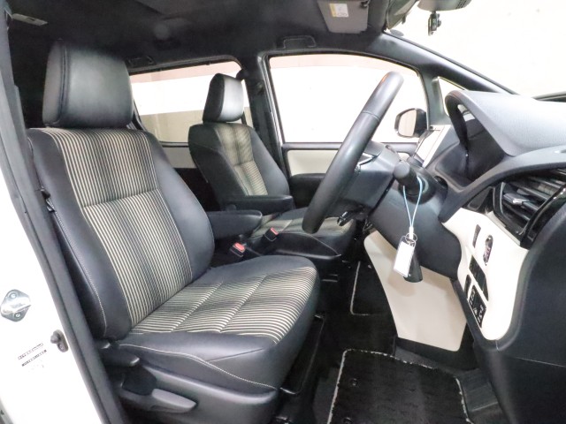 トヨタ ノア Ｓｉ　Ｗ×Ｂ２