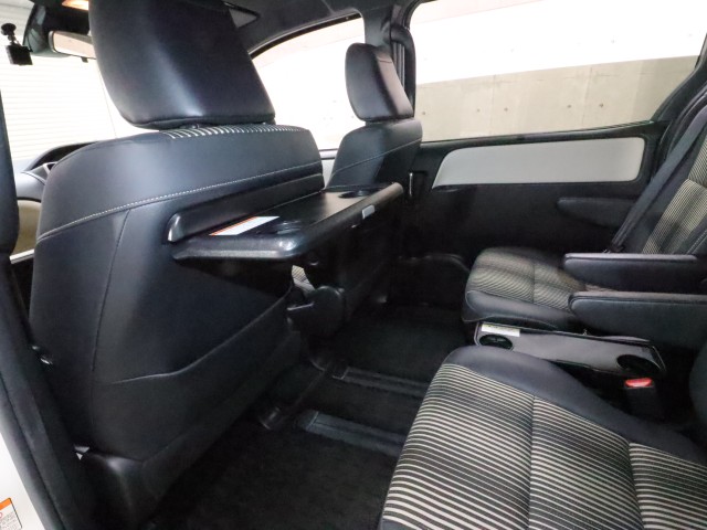 トヨタ ノア Ｓｉ　Ｗ×Ｂ２