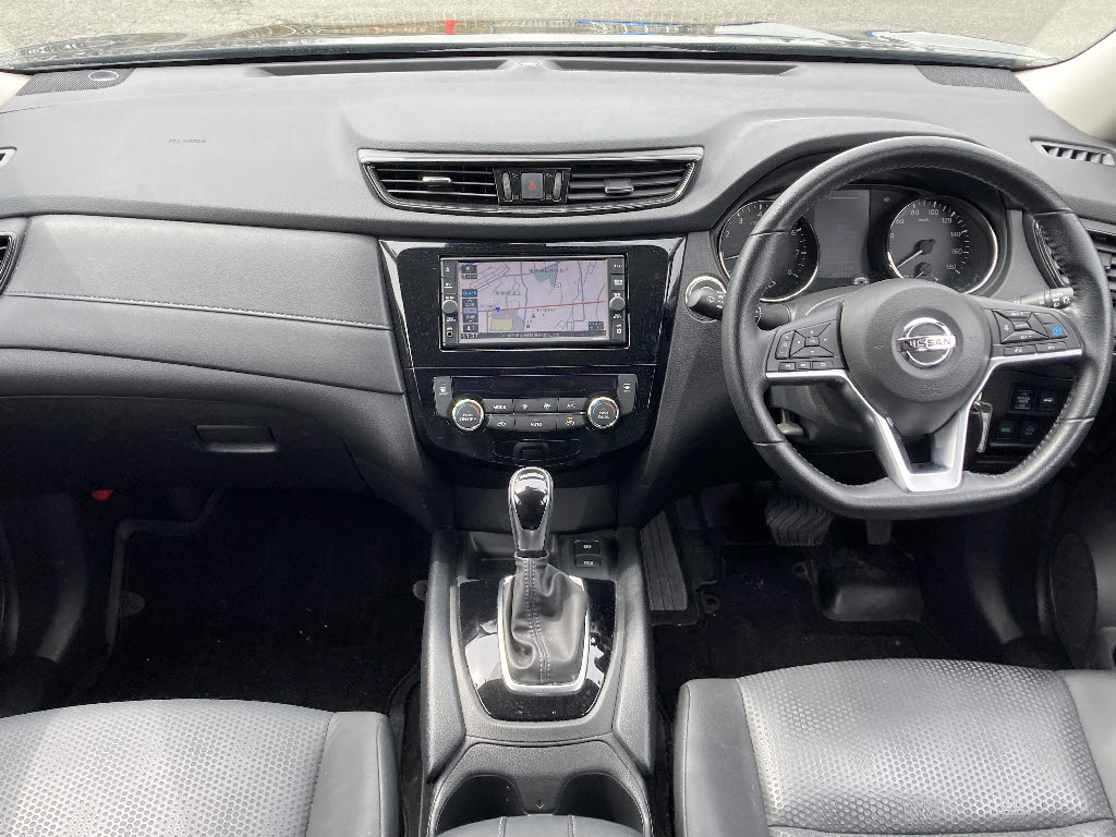 ニッサン エクストレイル 20Xi Vｾﾚｸｼｮﾝ 4WD