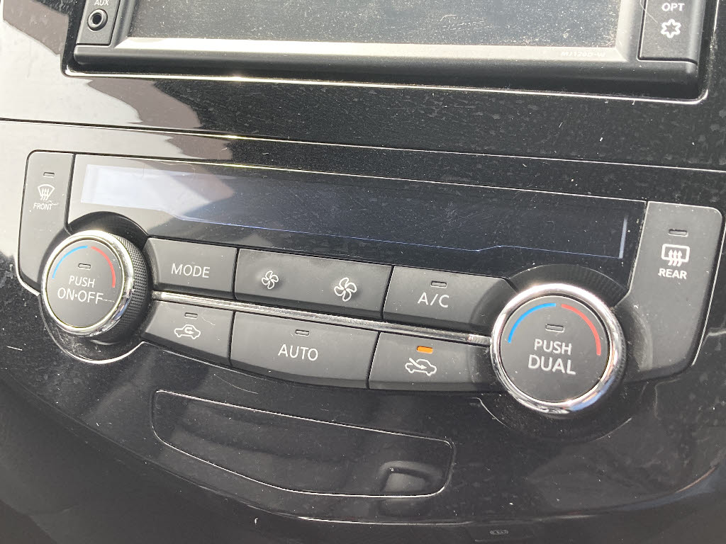 ニッサン エクストレイル 20Xi Vｾﾚｸｼｮﾝ 4WD