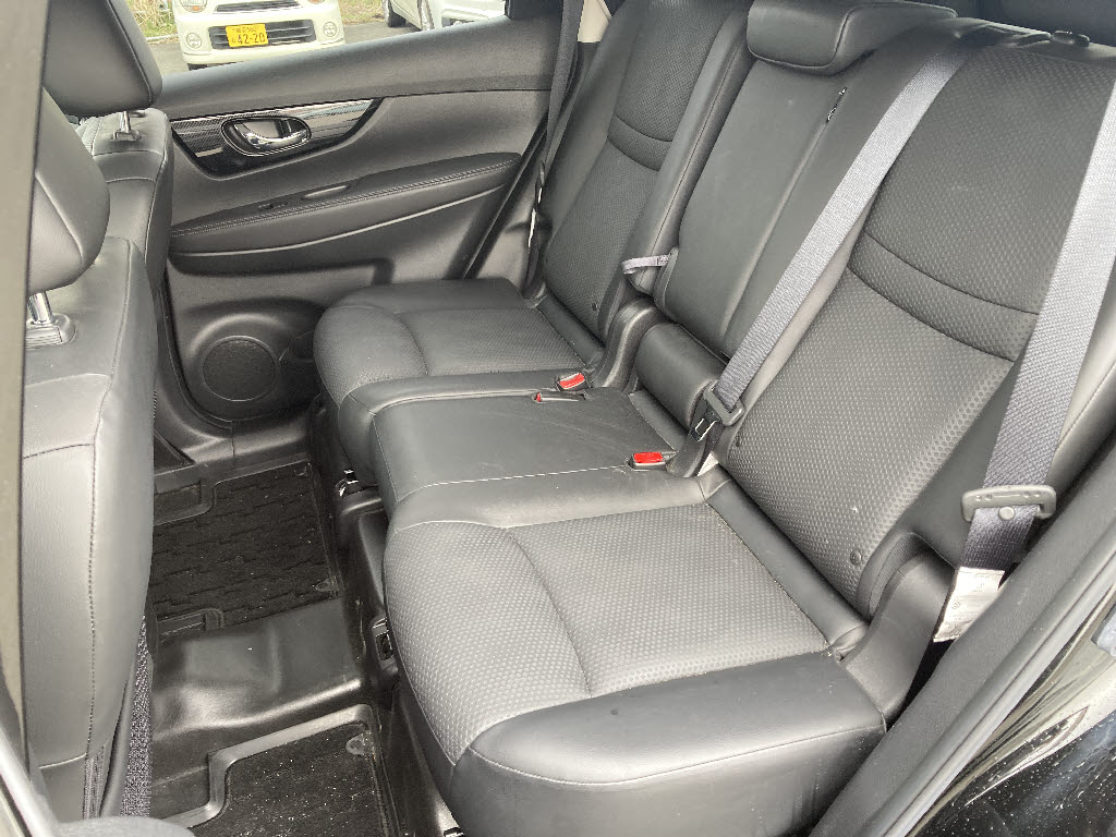 ニッサン エクストレイル 20Xi Vｾﾚｸｼｮﾝ 4WD