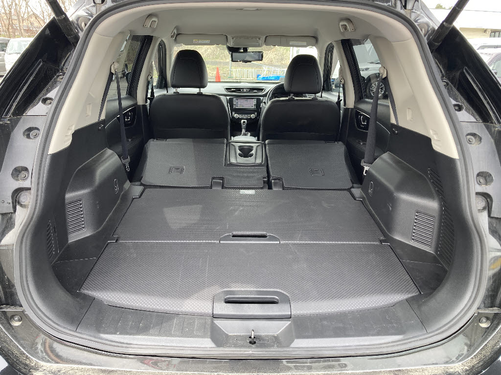 ニッサン エクストレイル 20Xi Vｾﾚｸｼｮﾝ 4WD