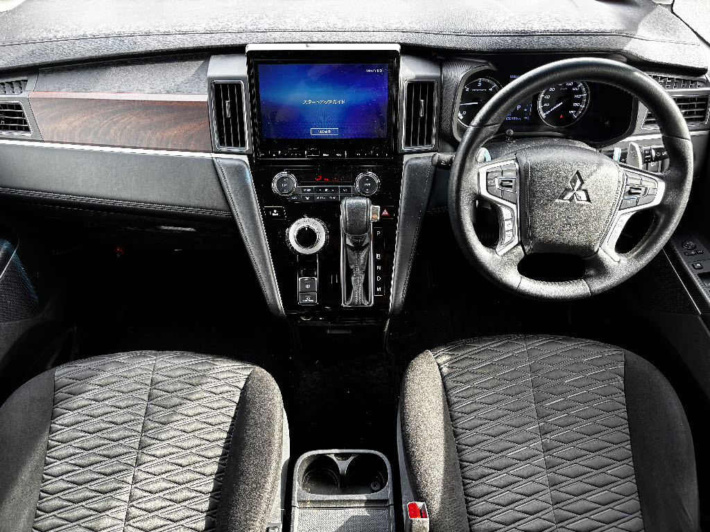 三菱 デリカＤ：５ P 4WD