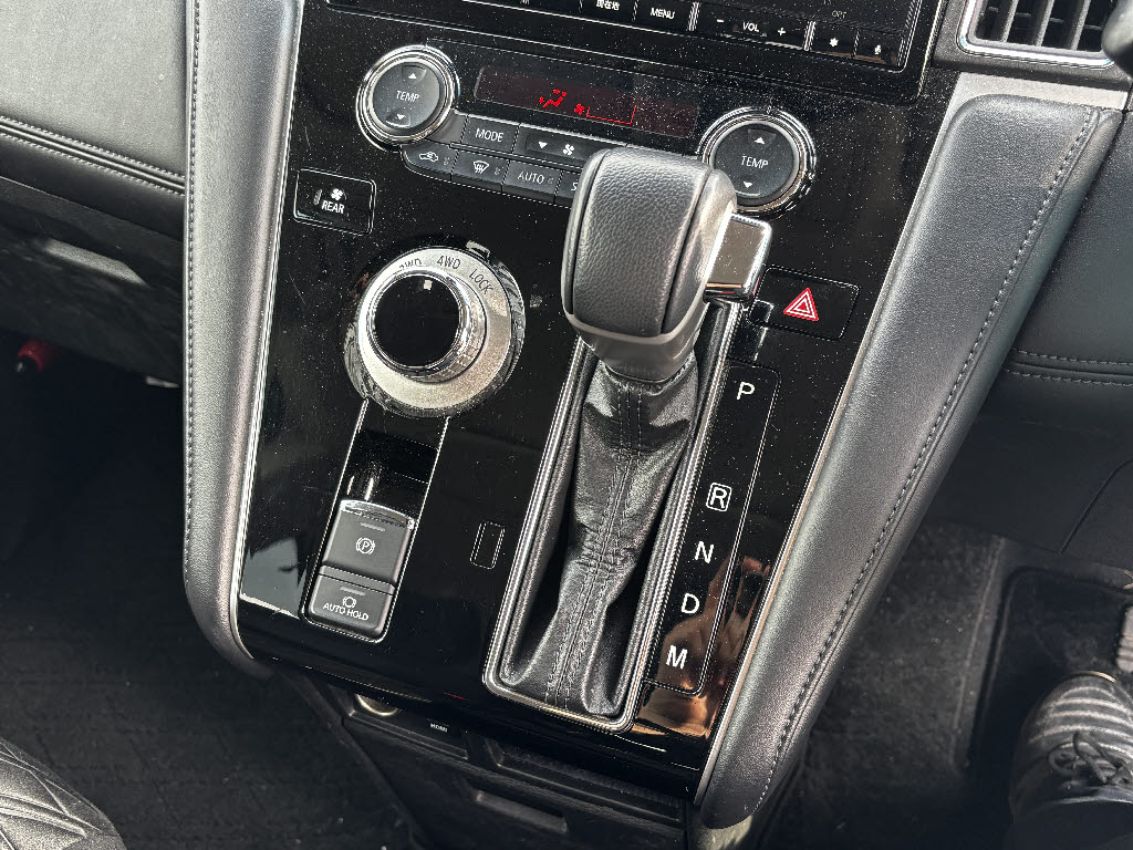 三菱 デリカＤ：５ P 4WD