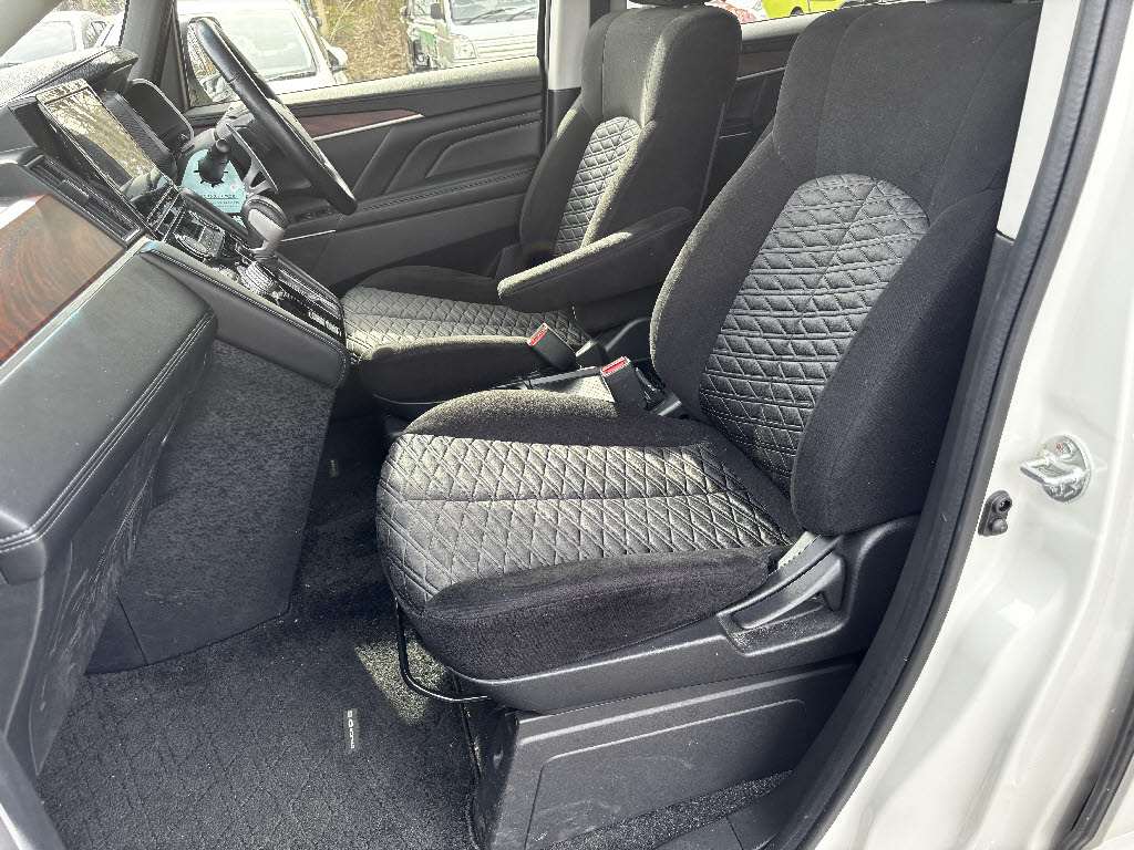 三菱 デリカＤ：５ P 4WD