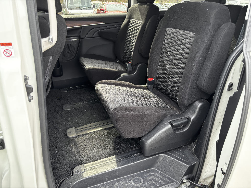 三菱 デリカＤ：５ P 4WD