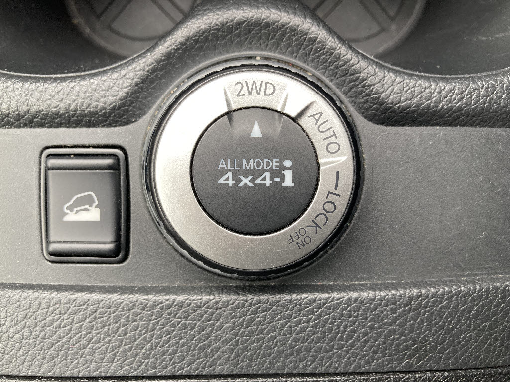 ニッサン エクストレイル 20X HYBRID 4WD