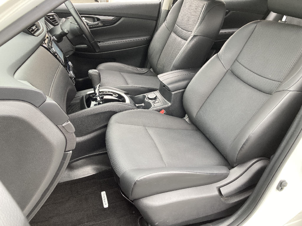 ニッサン エクストレイル 20X HYBRID 4WD