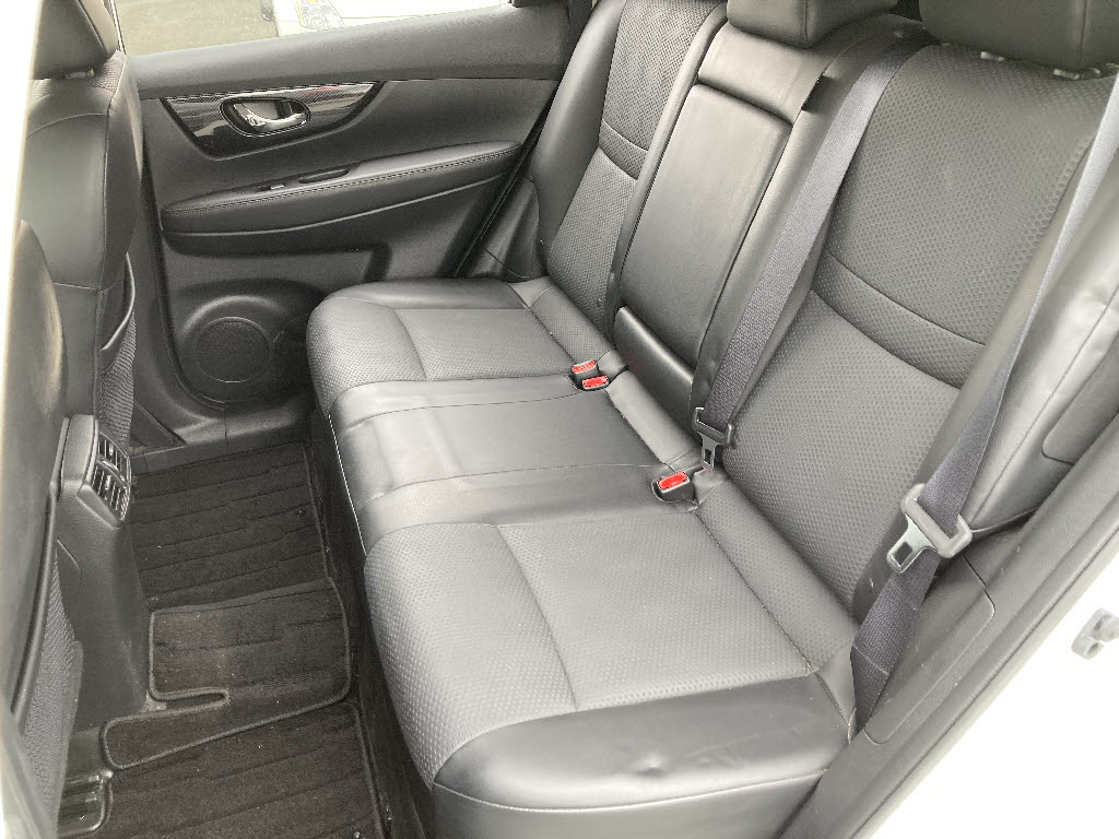 ニッサン エクストレイル 20X HYBRID 4WD