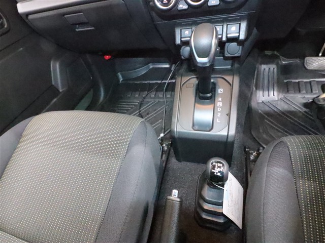 スズキ ジムニーノマド FC