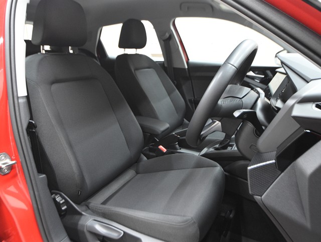 アウディ ｱｳﾃﾞｨ A1 ｽﾎﾟｰﾂﾊﾞｯｸ 25TFSI