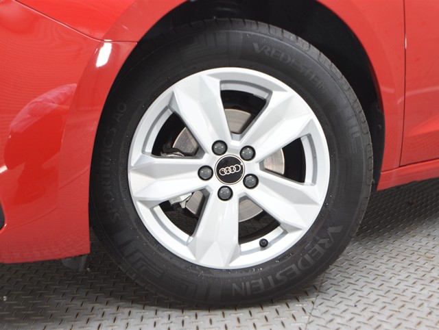 アウディ ｱｳﾃﾞｨ A1 ｽﾎﾟｰﾂﾊﾞｯｸ 25TFSI