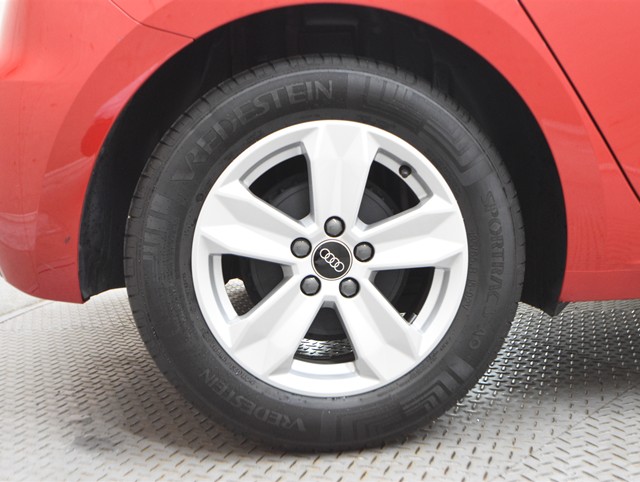 アウディ ｱｳﾃﾞｨ A1 ｽﾎﾟｰﾂﾊﾞｯｸ 25TFSI