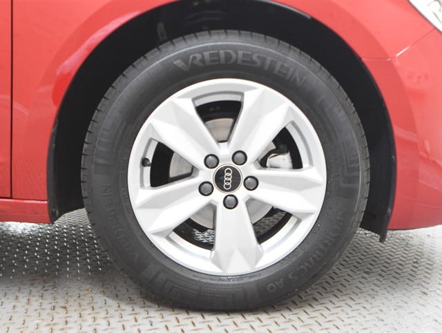 アウディ ｱｳﾃﾞｨ A1 ｽﾎﾟｰﾂﾊﾞｯｸ 25TFSI