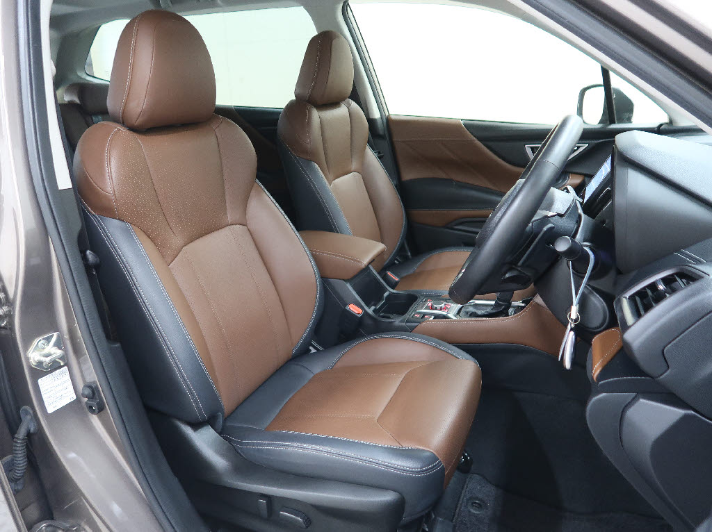 スバル フォレスター アバンス