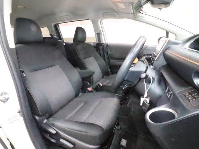 トヨタ シエンタ ファンベース　G