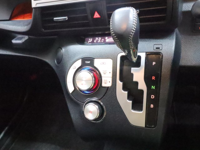 トヨタ シエンタ ファンベース　G