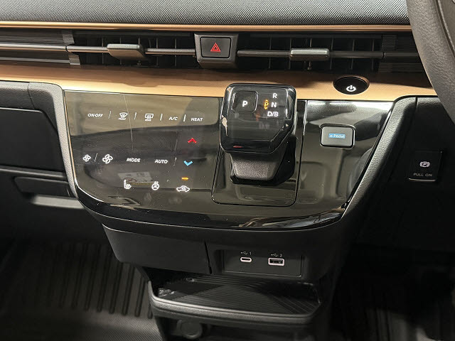 ニッサン サクラ G