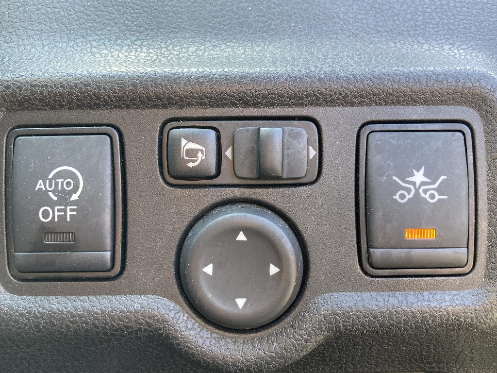 ニッサン ノート X