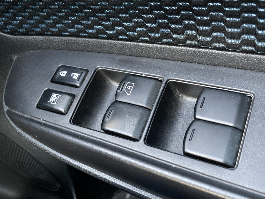 ニッサン ノート X