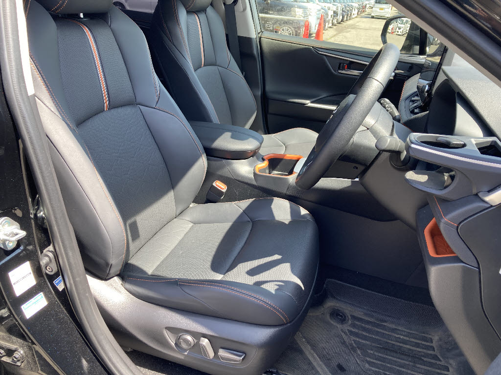 トヨタ ＲＡＶ－４ ｱﾄﾞﾍﾞﾝﾁｬｰHV 4WD