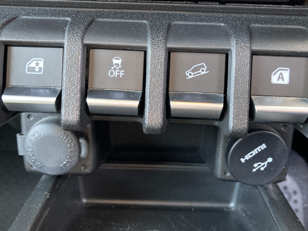 スズキ ジムニーＷ 4WD XC