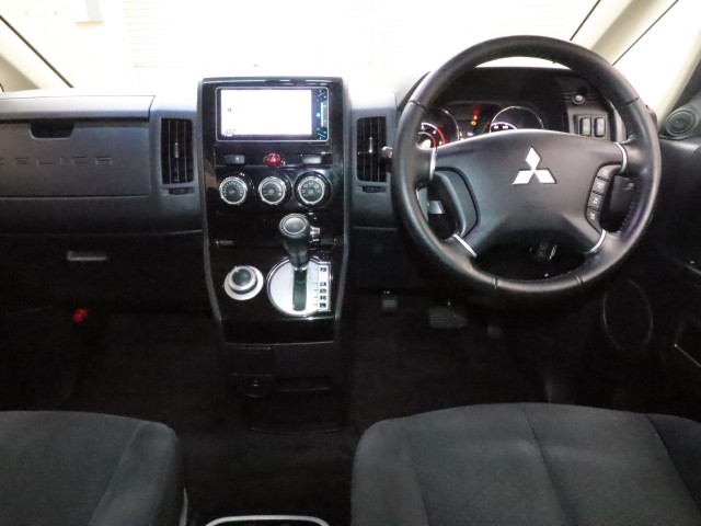 三菱 デリカＤ：５ Dパワーパッケージ