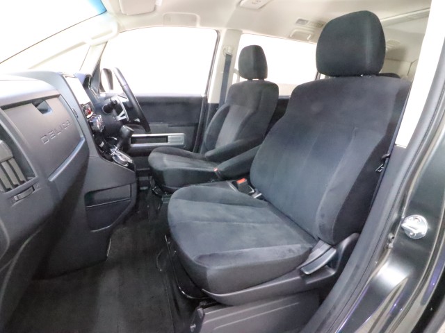 三菱 デリカＤ：５ Dパワーパッケージ