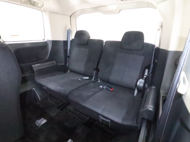 三菱 デリカＤ：５ Dパワーパッケージ