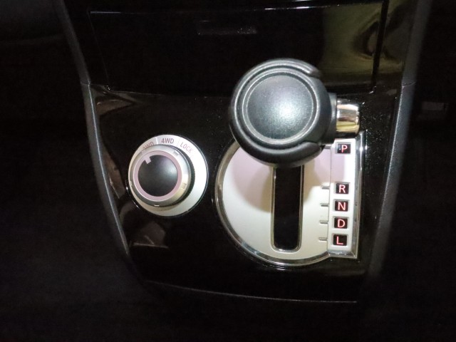 三菱 デリカＤ：５ Dパワーパッケージ