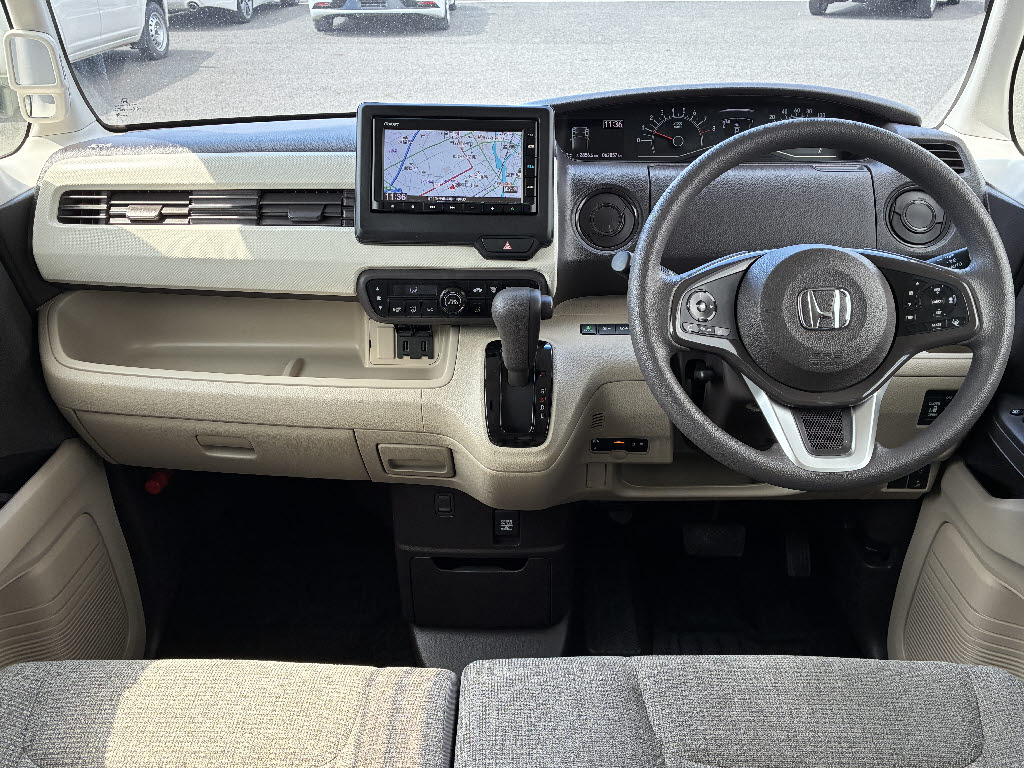 ホンダ Ｎ　ＢＯＸ G Lﾎﾝﾀﾞｾﾝｼﾝｸﾞ 4WD