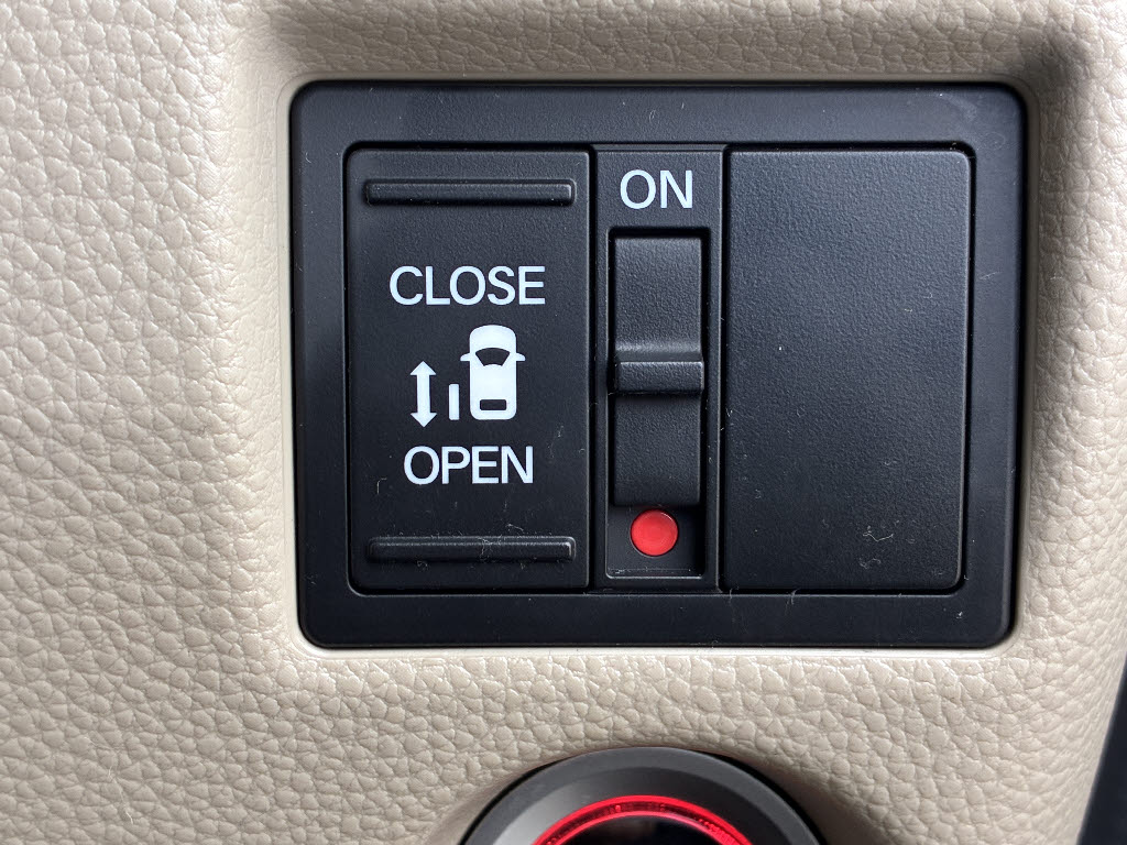 ホンダ Ｎ　ＢＯＸ G Lﾎﾝﾀﾞｾﾝｼﾝｸﾞ 4WD