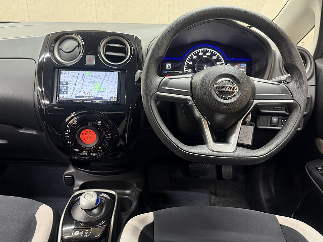 ニッサン ノート e-POWER B